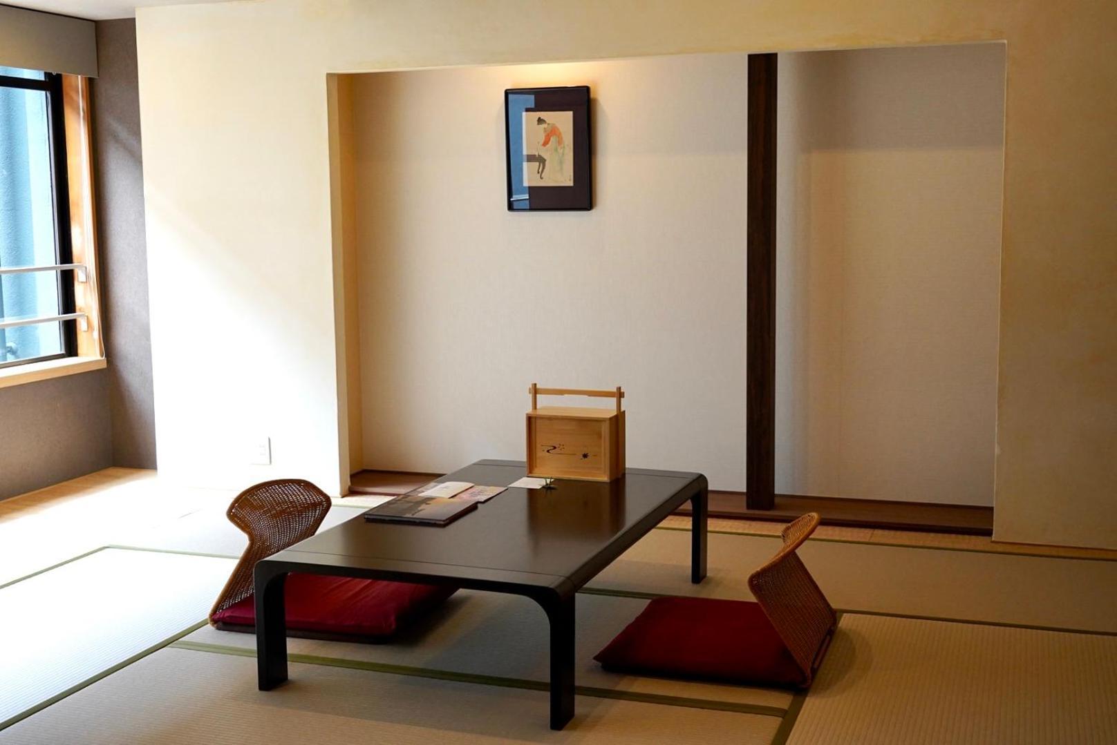 Отель Itsukushima Iroha Хацукаити Экстерьер фото
